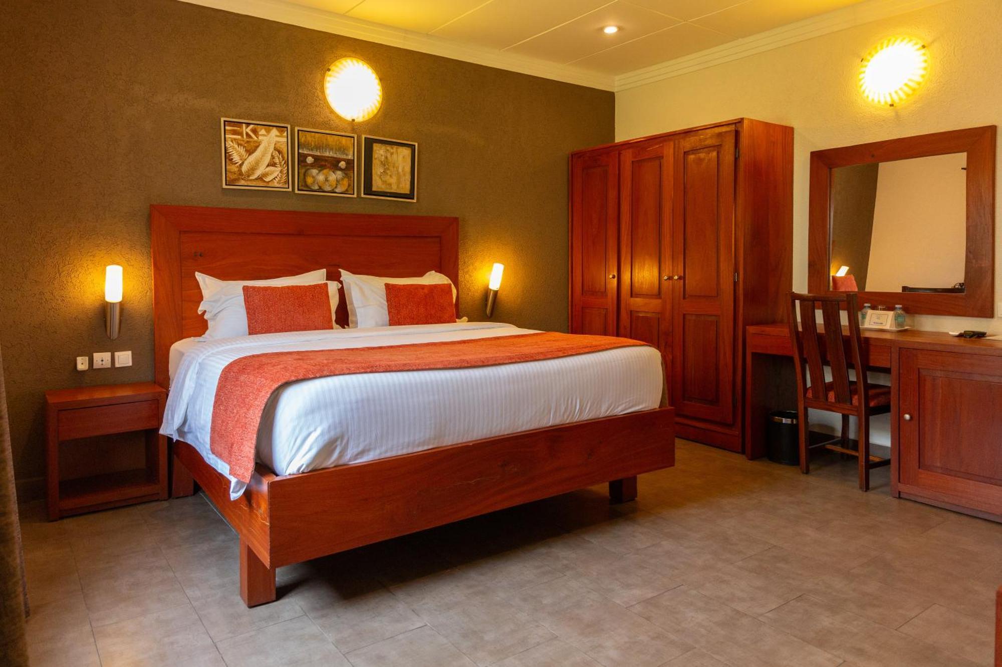 Hotel Du Lac Cotonou Exterior photo