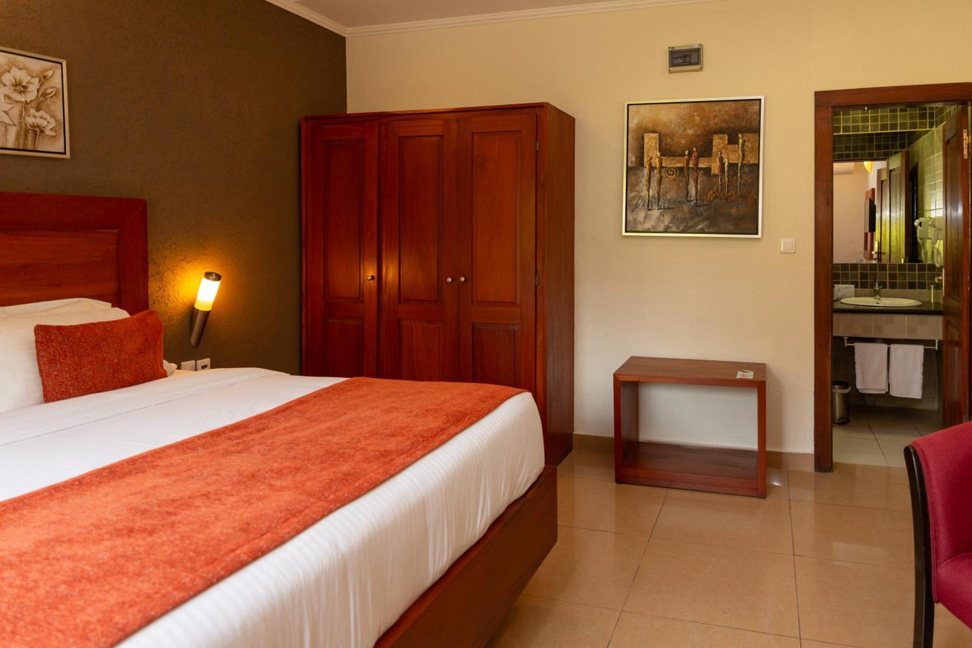 Hotel Du Lac Cotonou Exterior photo