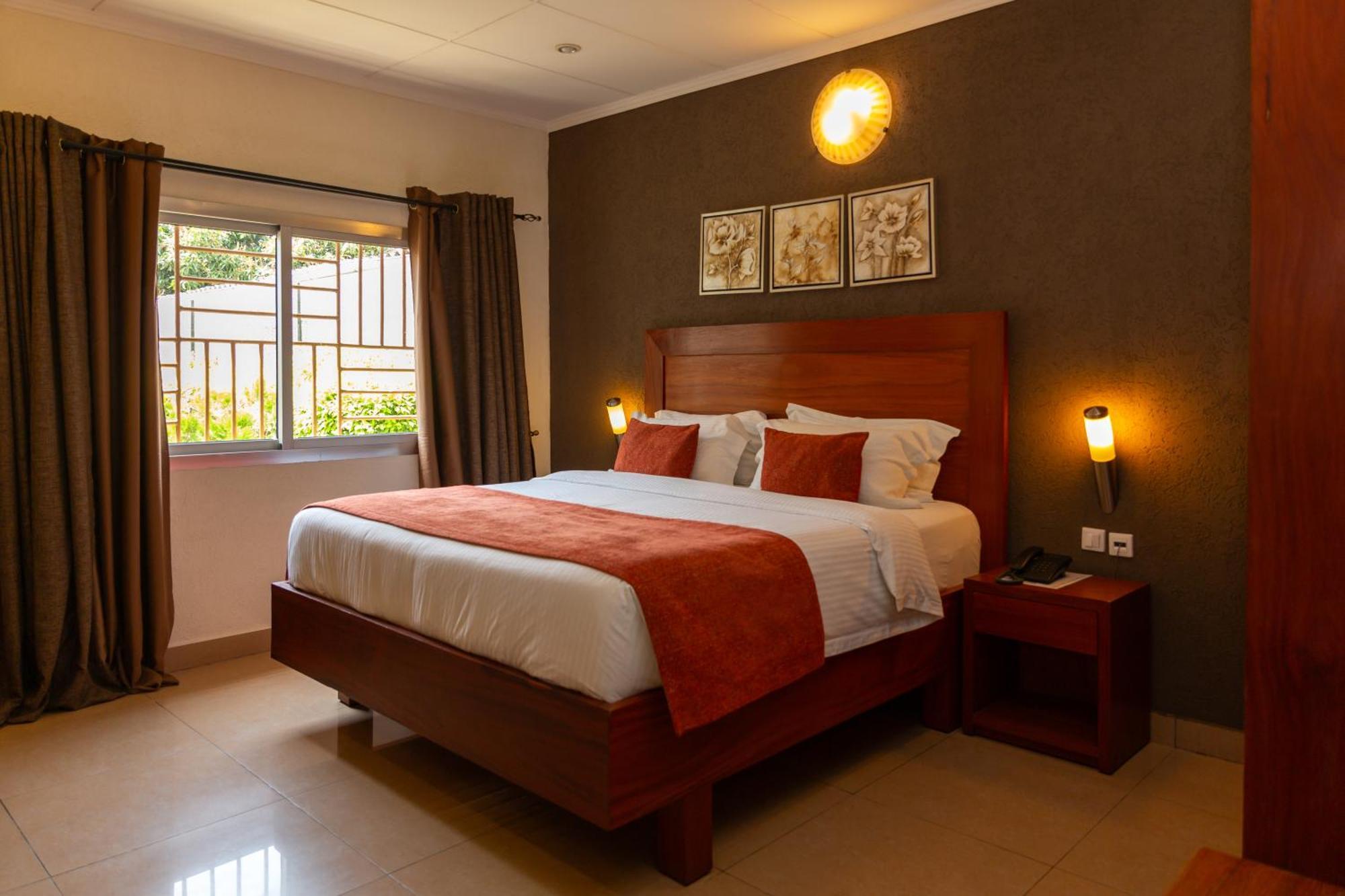 Hotel Du Lac Cotonou Exterior photo