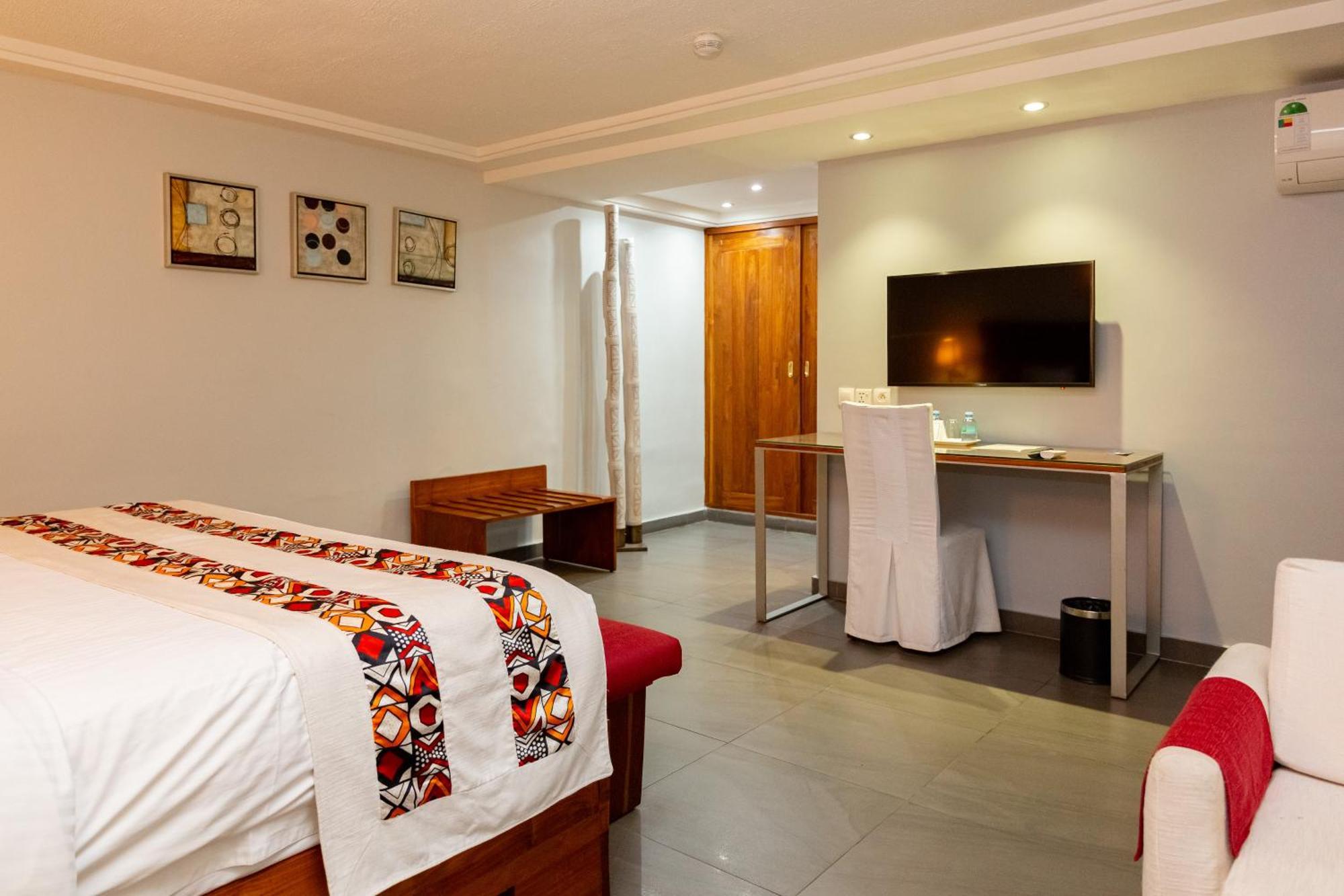 Hotel Du Lac Cotonou Exterior photo