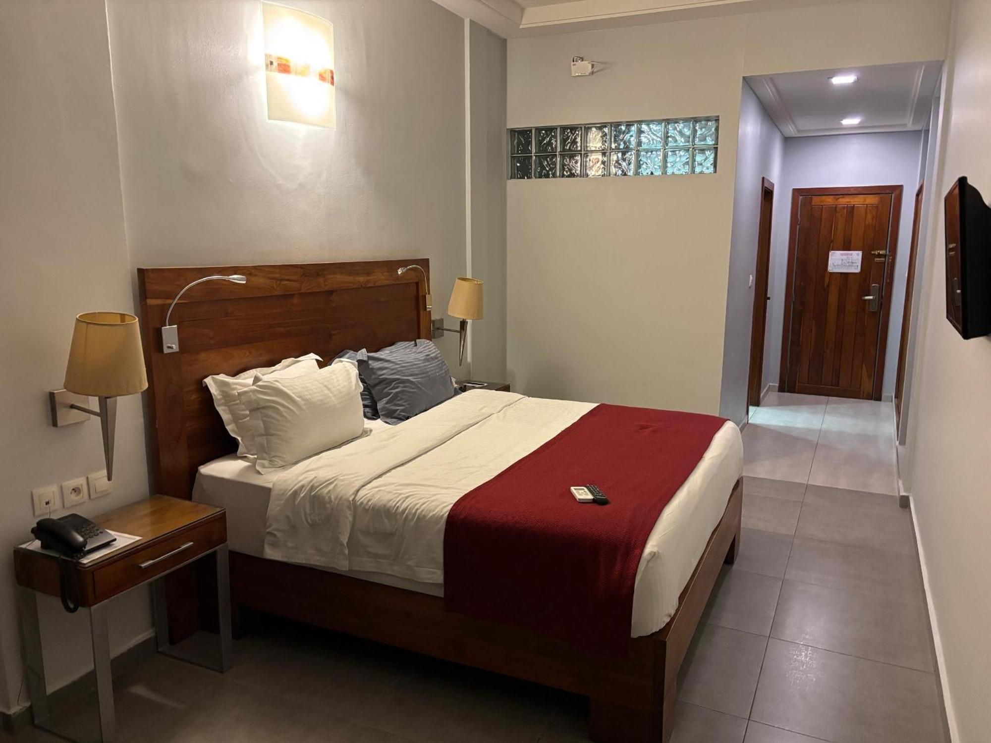 Hotel Du Lac Cotonou Exterior photo