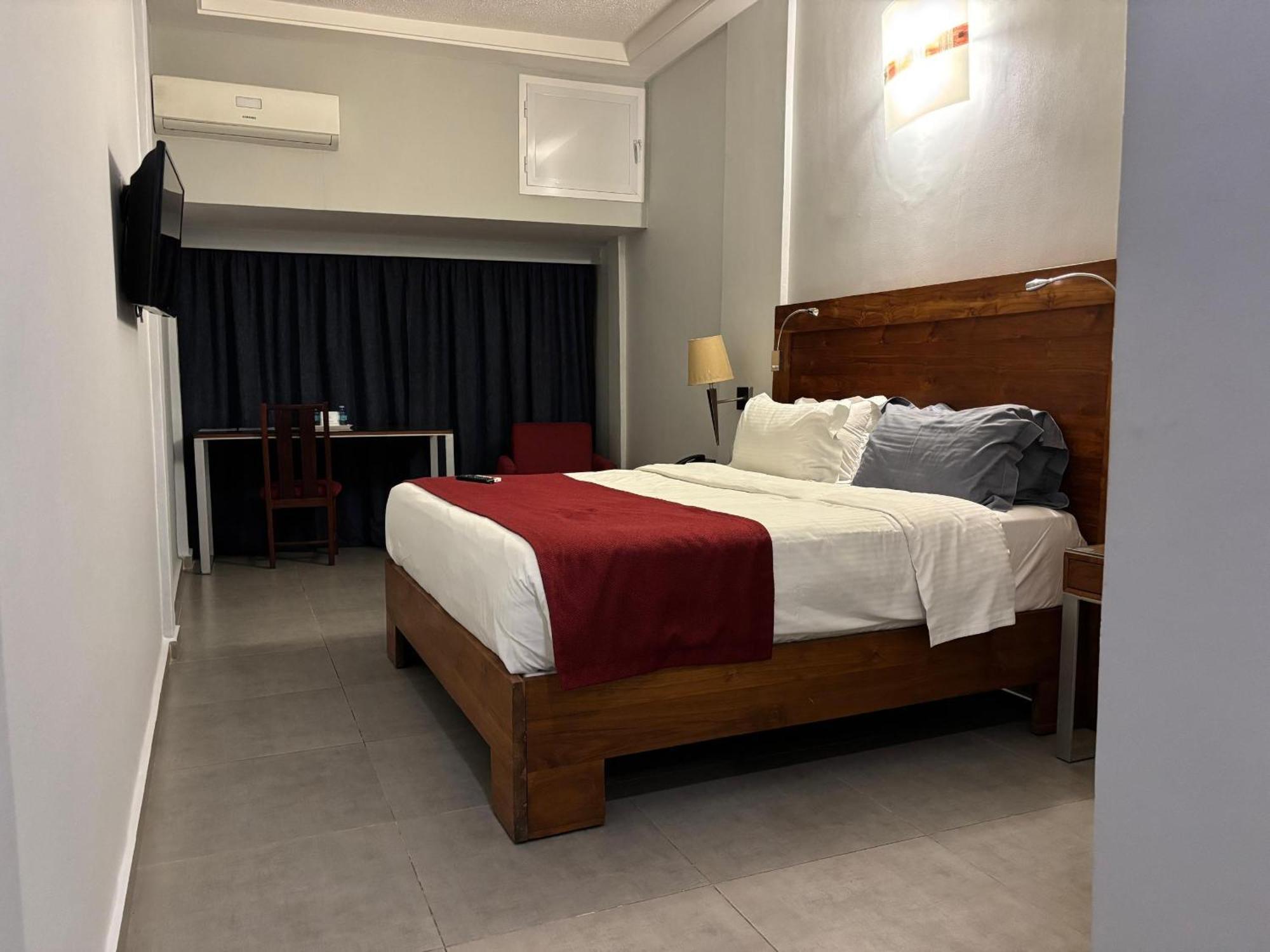 Hotel Du Lac Cotonou Exterior photo